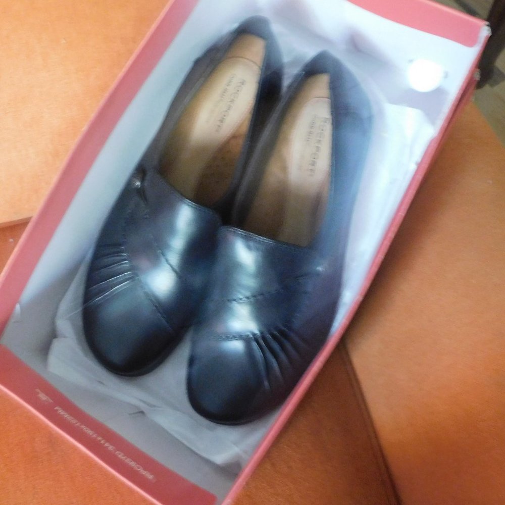 Rockport 10 narrow womens shoes new in box